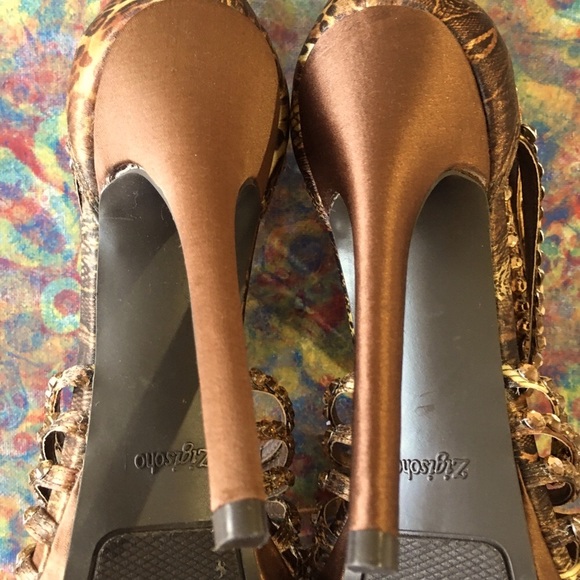 Zigi Soho Animal Print Rhinestone Stiletto Heels 8 - Picture 5 of 8